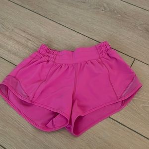 Lululemon sonic pink hotty hot shorts 2.5 length